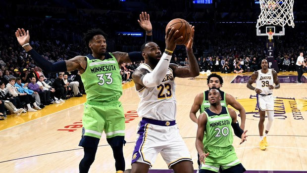 NBA: Με Λεμπρόν ανοίγει, με Λεμπρόν κλείνει το Top-10 της βραδιάς