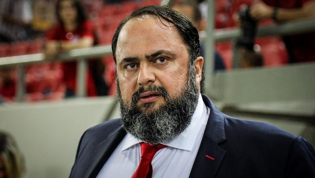 Ξέσπασμα Μαρινάκη για διαιτησία: “Να φάνε αυτά τα ποδοσφαιρικά περιττώματα”