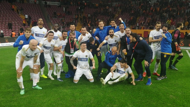 Ο Κίτσιου σόκαρε τη Γαλατασαράι στο 90+1′
