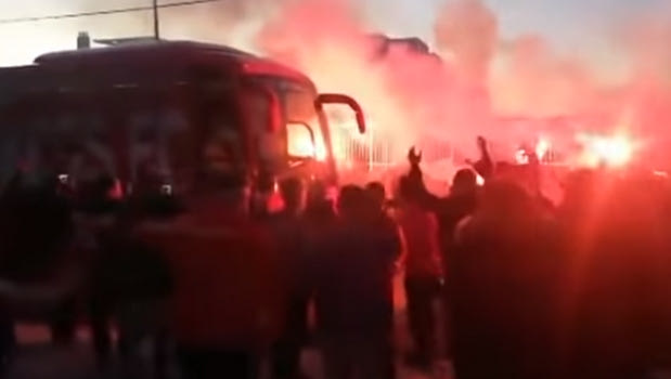Ολυμπιακός: Αποθέωση για τους ερυθρόλευκους στην Καλαμάτα