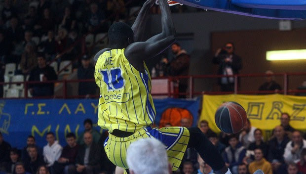 Λαύριο – Ιωνικός 82-68: Περίπατος με τον Ντεκόζι