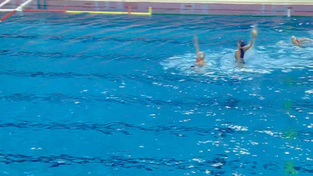 Η γκολάρα της Μυριοκεφαλιτάκη από το κέντρο της πισίνας