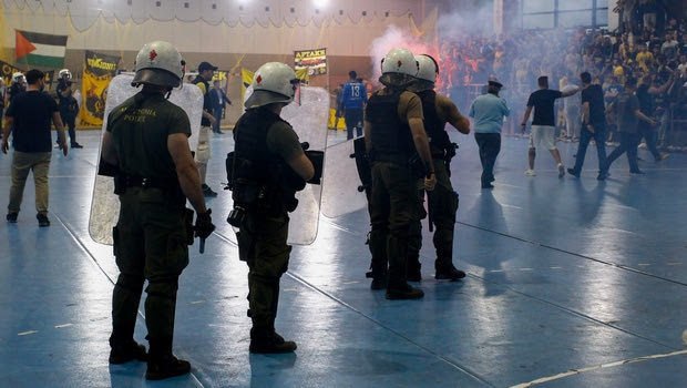 Απίστευτο κι όμως ελληνικό: Εκδικάσεις υποθέσεων σε ρυθμούς χελώνας σε βόλεϊ και χάντμπολ