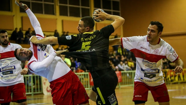 Handball Premier: Εύκολα η ΑΕΚ, δύσκολα ο Ολυμπιακός