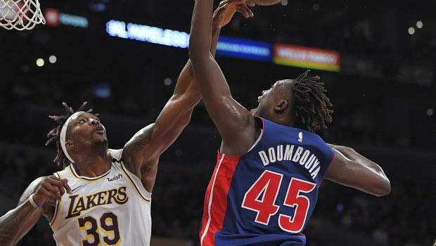 NBA: Τα 20 μπλοκ των Λέικερς απέναντι στους Πίστονς