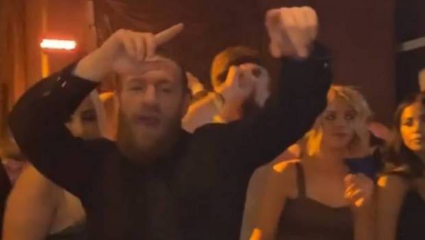 Conor McGregor: Ο ξέφρενος χορός του Ιρλανδού στο πάρτι της νίκης