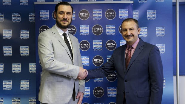 Η NIVEA ΜΕΝ στηρίζει το ελληνικό ποδόσφαιρο και παίζει μπάλα στην Super League
