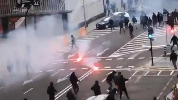 Επεισόδια έξω από το Μεστάγια πριν το Βαλένθια – Μπαρτσελόνα
