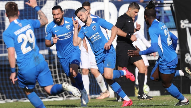 Football League: Φουλ για άνοδο ο Ιωνικός