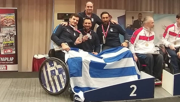Ξιφασκία με αμαξίδιο: Ασημένιο μετάλλιο για το ομαδικό της σπάθης