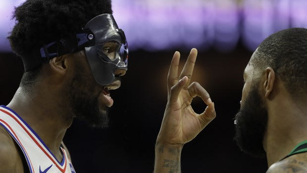 NBA: Κοκορομαχία Νο3 για Εμπίντ και Μόρις