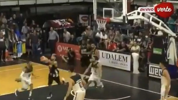 Αργεντινή: Buzzer beater με πλάτη στο καλάθι σε αγώνα της δεύτερης κατηγορίας