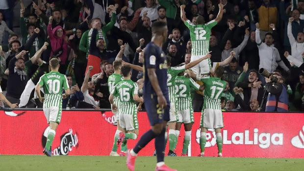 Μπέτις – Ρεάλ 2-1: Την γκρέμισε από την κορυφή