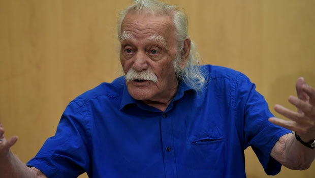 Πέθανε ο Μανώλης Γλέζος