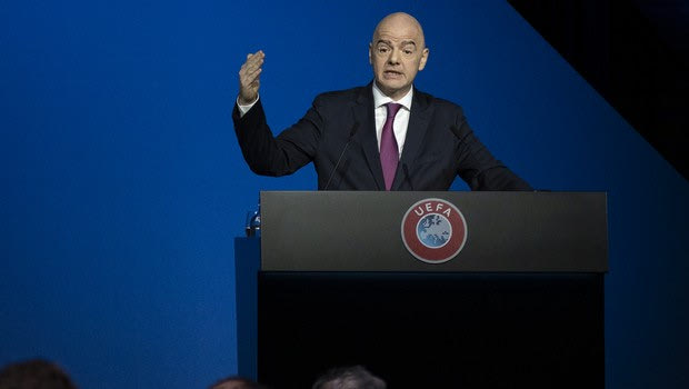 Ινφαντίνο: “Δεν μπορούμε να ρισκάρουμε ζωές για έναν αγώνα”