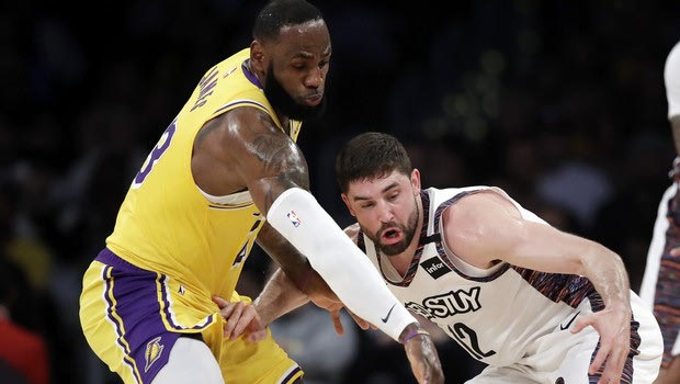 Λέικερς – Νετς 102-104: Μοιραίοι Λεμπρόν και Ντέιβις στο τέλος