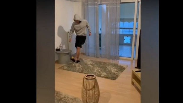 Ποδοσφαιριστές της ΑΕΚ και του Παναθηναϊκού μας δείχνουν τι κάνουν όσο μένουν σπίτι
