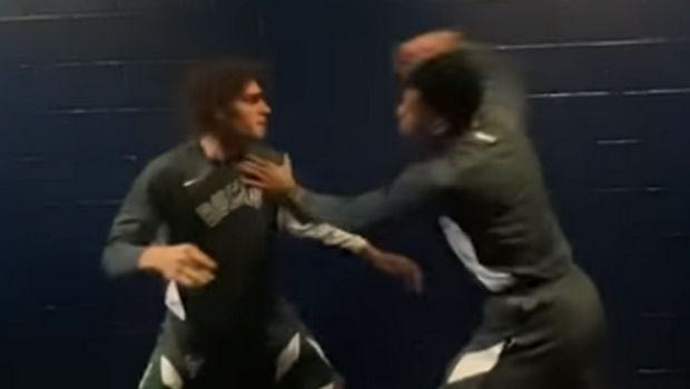 VIDEO: Όλες οι “μάχες” του Αντετοκούνμπο σε στυλ WWE με τον Ρόμπιν Λόπεζ