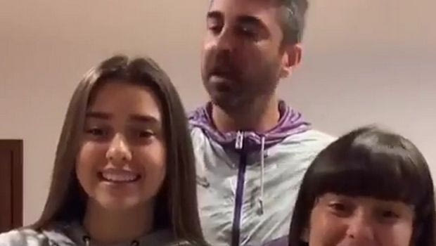 Ναβάρο: Στη μόδα του TikTok, δεν αφήνει τις κόρες του να κάνουν σχέση!