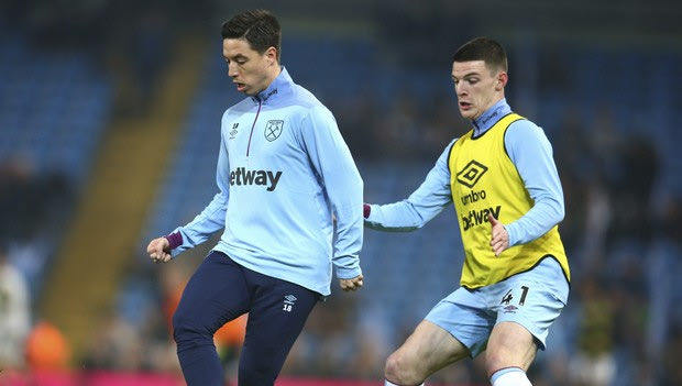 Γιατί δεν βγαίνει ο κύριος Νασρί στο τηλέφωνο;