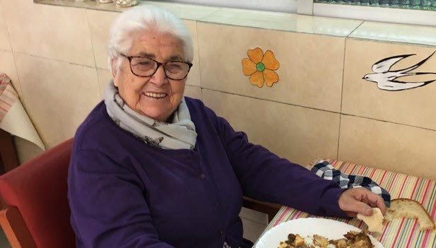 Κορονοϊός: Η 95χρονη προγιαγιά του Φάμπρεγκας ξεπέρασε τον ιό