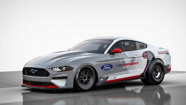 Η MustangCobraJetτων 1400 ίππων πετάει