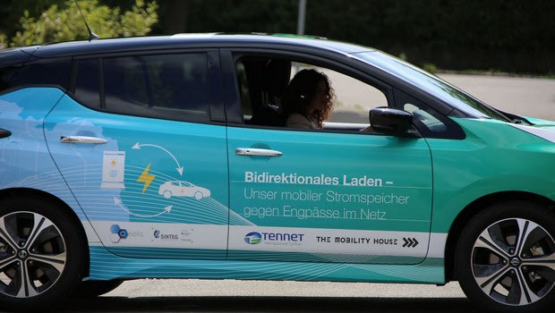 To Nissan Leaf επιστρέφει ρεύμα στο δίκτυο