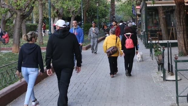 Άρση Μέτρων: Οι 3 δείκτες που δεν πρέπει να χαλάσουμε για να μην επιστρέψει η καραντίνα