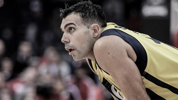 Σλούκας για το μέλλον του: “Αν φύγει ο Ομπράντοβιτς, αλλάζει η συζήτηση”