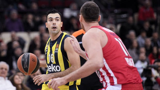 EuroLeague: Σλούκας – Βέσελι στο πιο εντυπωσιακό πιν εν ρολ της δεκαετίας