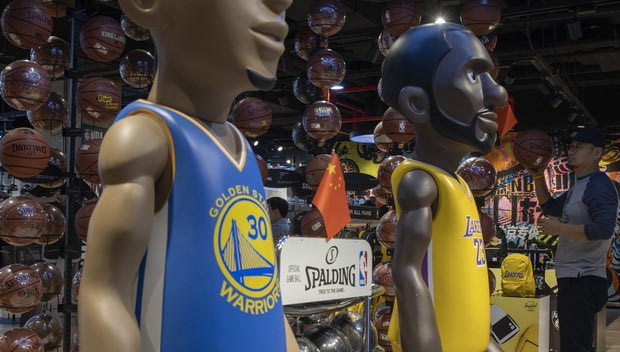 Αγωγή στο NBA Store επειδή δεν πλήρωσε ενοίκιο Απρίλιο και Μάιο