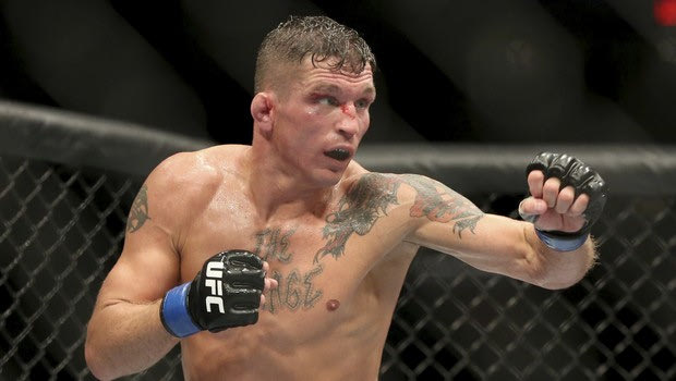 “Ματωμένη” Κυριακή στο UFC σε σοκαριστικό ματς