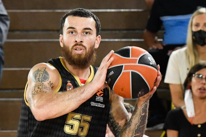 Προγνωστικά EuroLeague: Το κίνητρο του Τζέιμς στο 2.42 και η υπεροχή της Ζενίτ στο 1.70