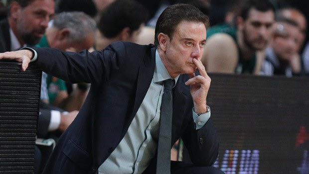 Πιτίνο για Γιάννη Αντετοκούνμπο: “Η Ελλάδα είναι περήφανη για σένα”