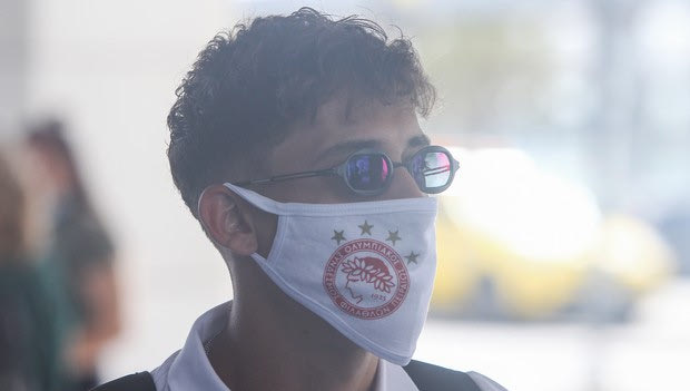 Ολυμπιακός: Αναχώρησαν για Θεσσαλονίκη με μάσκες