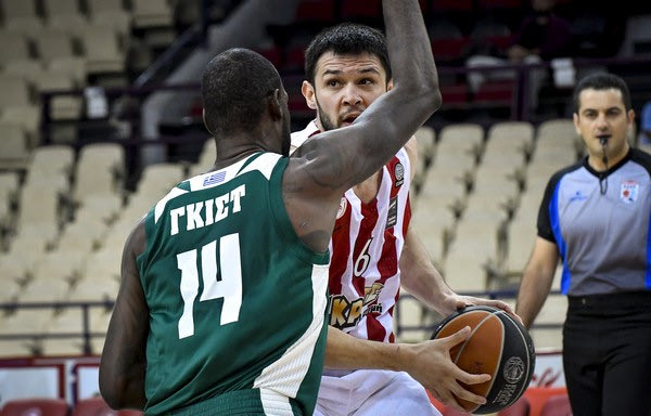 EuroLeague: Τα καρφώματα της δεκαετίας με Παπανικολάου και Γκιστ