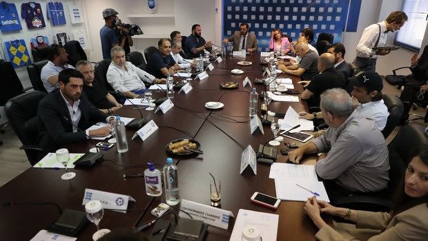 Super League 1: Συζητήθηκε και απορρίφθηκε το αίτημα του Ολυμπιακού για αναβολή των εκλογών