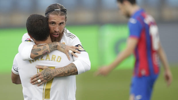 Ρεάλ – Έιμπαρ 3-1: Με ένα ημίχρονο στο κυνήγι της Μπαρτσελόνα