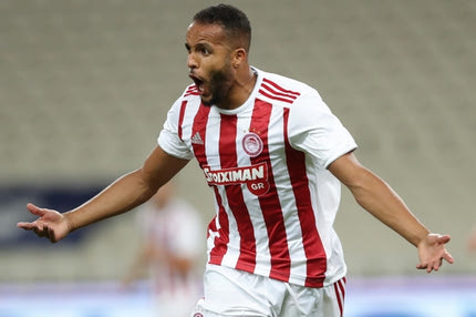 ΑΕΚ – Ολυμπιακός 1-2: Ο τίτλος βάφτηκε κόκκινος