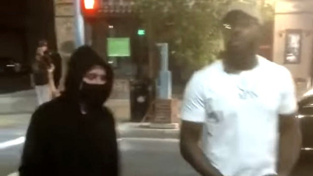 O Jon Jones σταματάει τους βανδαλισμούς στους δρόμους της Αλμπουκέρκης