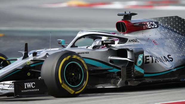 Formula 1: Επέστρεψε με δοκιμαστικά η Mercedes