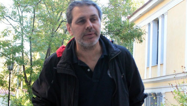 Στέφανος Χίος: Τον πυροβόλησαν έξω από το σπίτι του