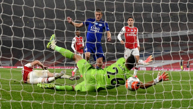 Άρσεναλ – Λέστερ 1-1: Ο Βάρντι φρέναρε τους κανονιέρηδες