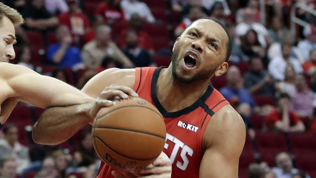 NBA: Σόου Χάρντεν, αγωνία για Γκόρντον
