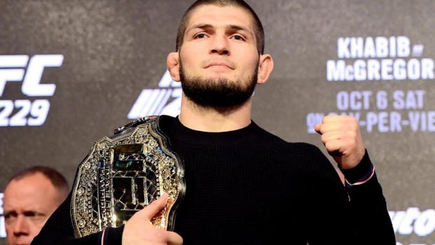 Khabib: Ο θάνατος του πατέρα του θα καθυστερήσει την επιστροφή του