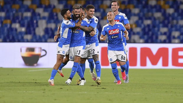 Νάπολι – Σασουόλο 2-0: Τρίποντο οι παρτενοπέι, τέσσερα γκολ ακυρώθεντα οι νεροβέρντι