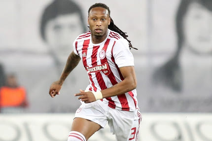 Record: “Η Μπενφίκα θέλει να κλείσει τον Σεμέδο εντός της εβδομάδας”