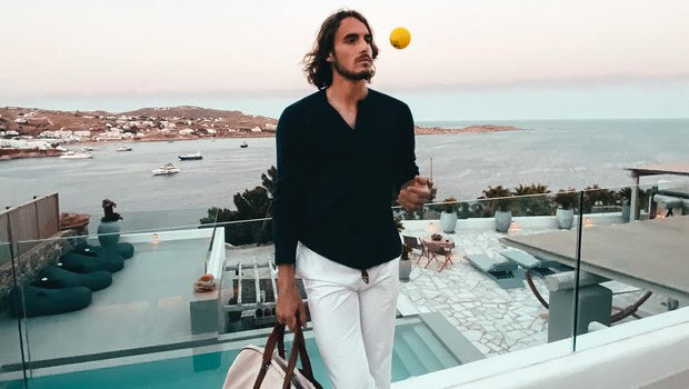 Τσιτσιπάς: Νύχτες στη Μύκονο