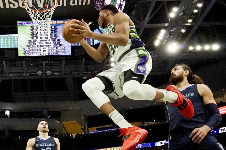 NBA: Η 30αρα του Γιάννη Αντετοκούνμπο στην νίκη των Μπακς επί των Γκρίζλις