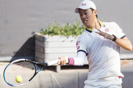 Roland Garros: “Επιβίωσε” στα πέντε σετ ο Νισικόρι